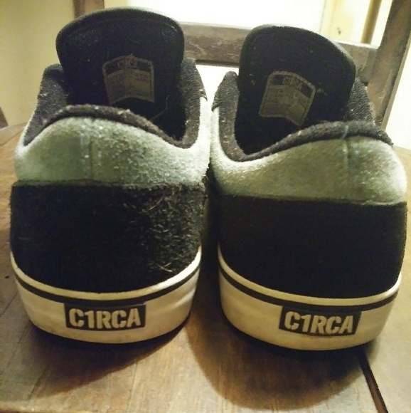 Vintage Circa Skate Shoes - Picture 5 of 8